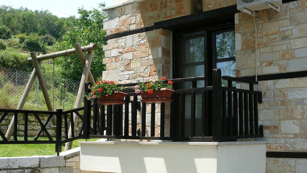 Petrini Gonia Aparthotel Livadero Ngoại thất bức ảnh